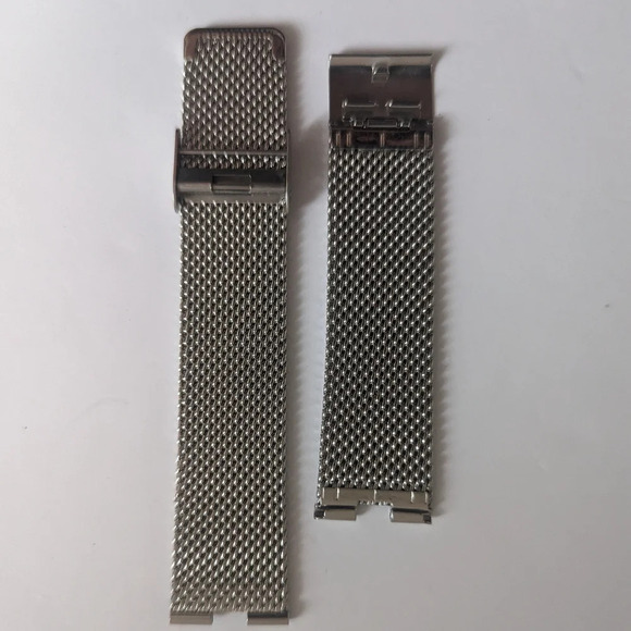 Stainless Steel Strap for Motorola 36 1st Gen Smart Watch - Picture 5 of 5